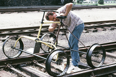 Crew-WRyM-20-Klaus-Brenner-painting-Rail-Bike-Spring-1987-SPH