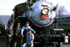 Crew-MCC-with-385-Nwfld-4-17-1976-JT-crop