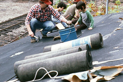 Crew-WRyM-10-new-roof-on-freight-house-Fall-1984-SPH