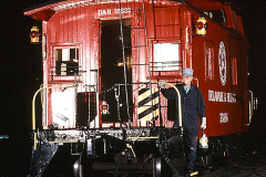 Crew-WRyM-125-Earle-Gil-night-shot-DH-caboose-1960s-Fest-1997-SPH
